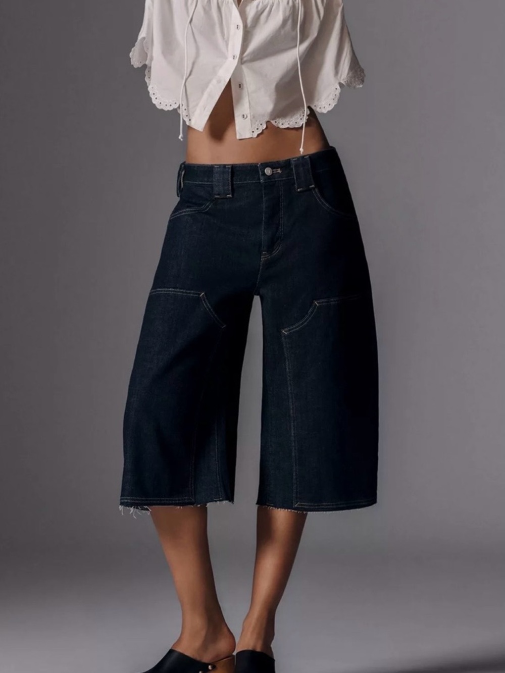 Pilcro The Myra Low-rise Carpenter Jeans: Cropped Barrel Addition
